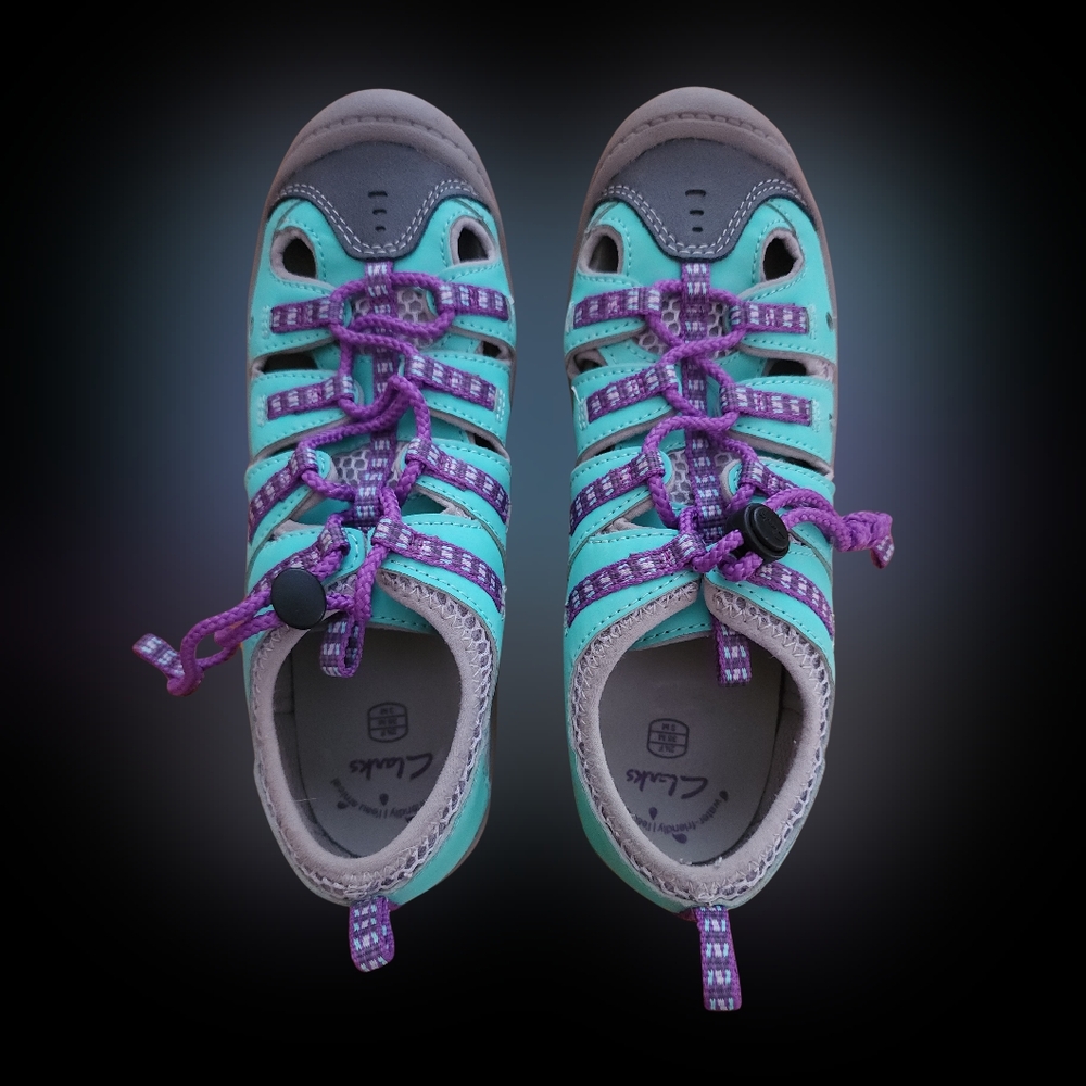 Clarks sz 3 kids NWOT water shoes aqua & purple, thick rubber sole, adjustable